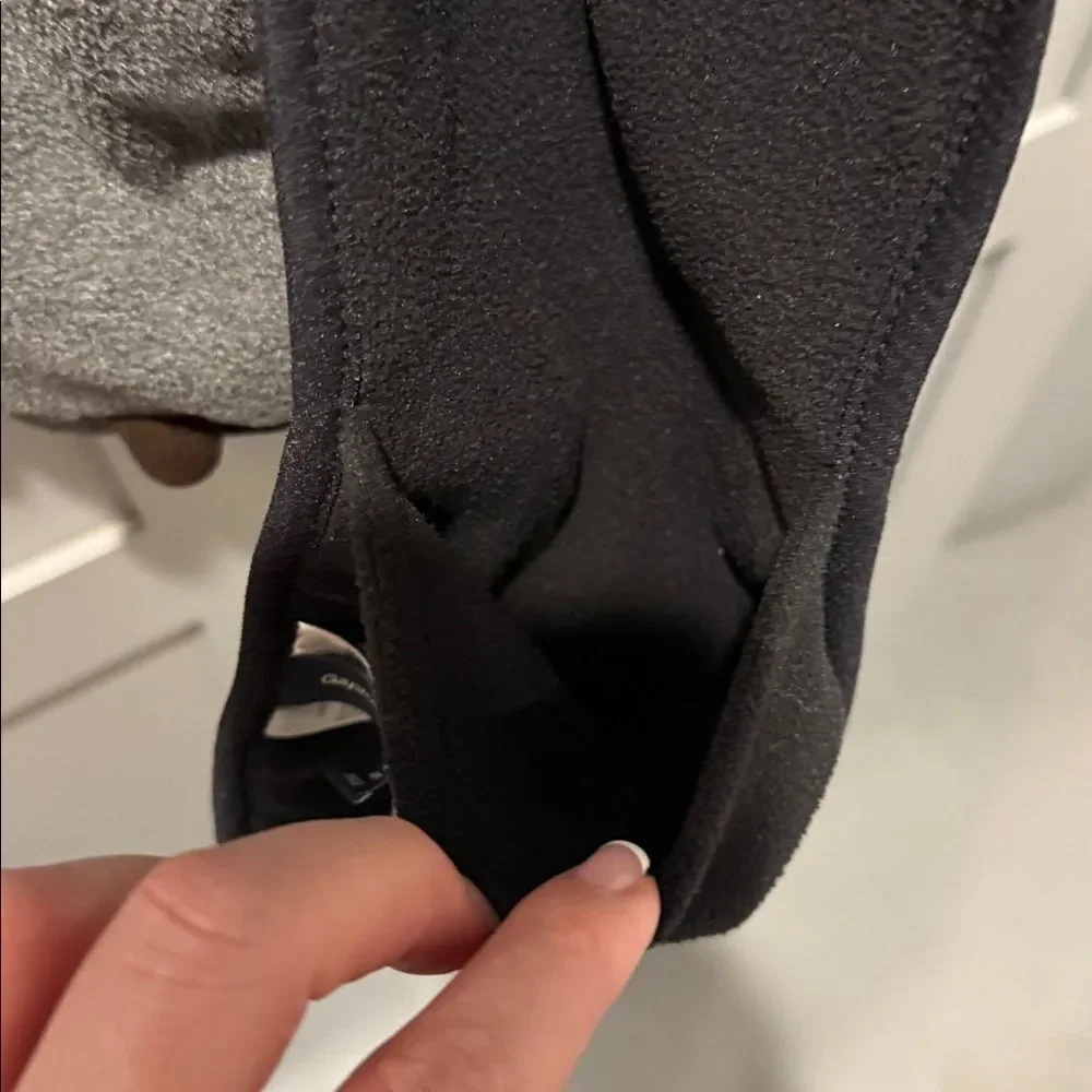 Gray and black kids Gap scarf 🧣